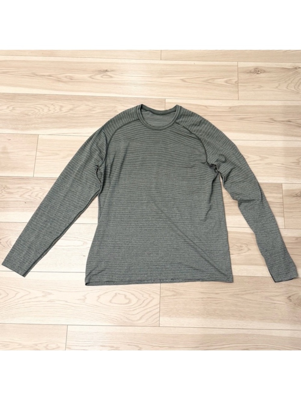 LIKE NEW Lululemon Men’s Metal Vent Tech Long Sleeve Shirt 2.0